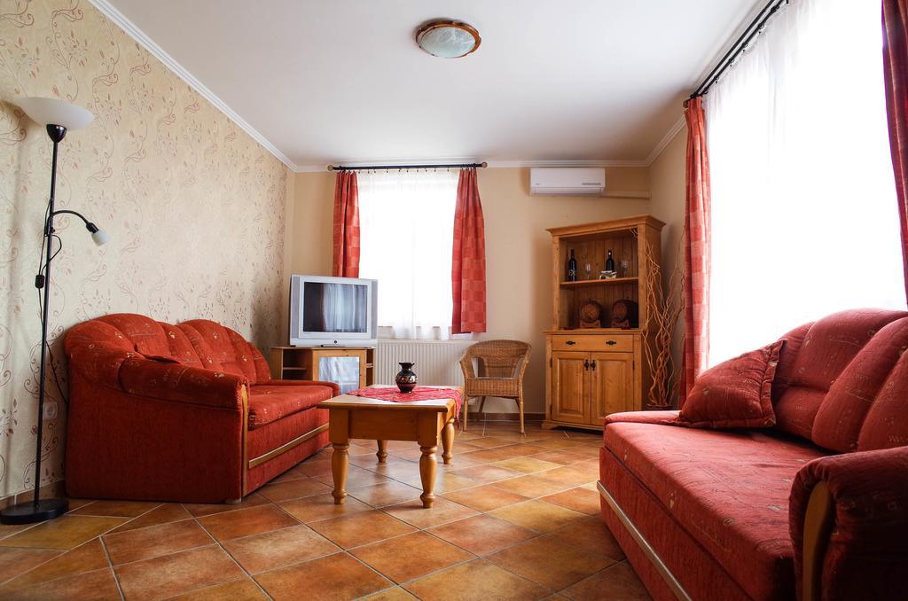 Gerendas Vendeghaz Hotel Egerszalok Room photo